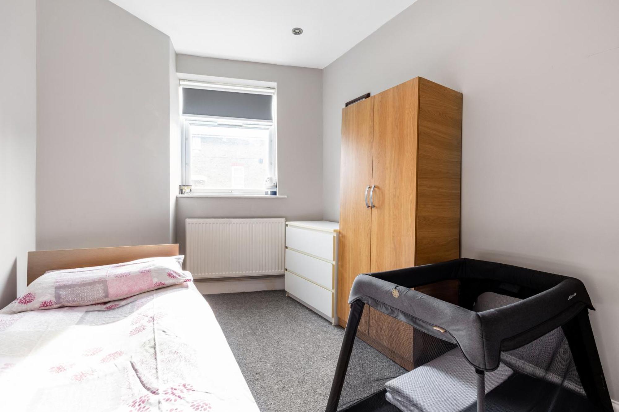 Spacious 2 Bed Apartment With Free Parking For 2 Cars And Underground Station Zone 2 For Quick Access To Central London Up To 8 Guests Экстерьер фото